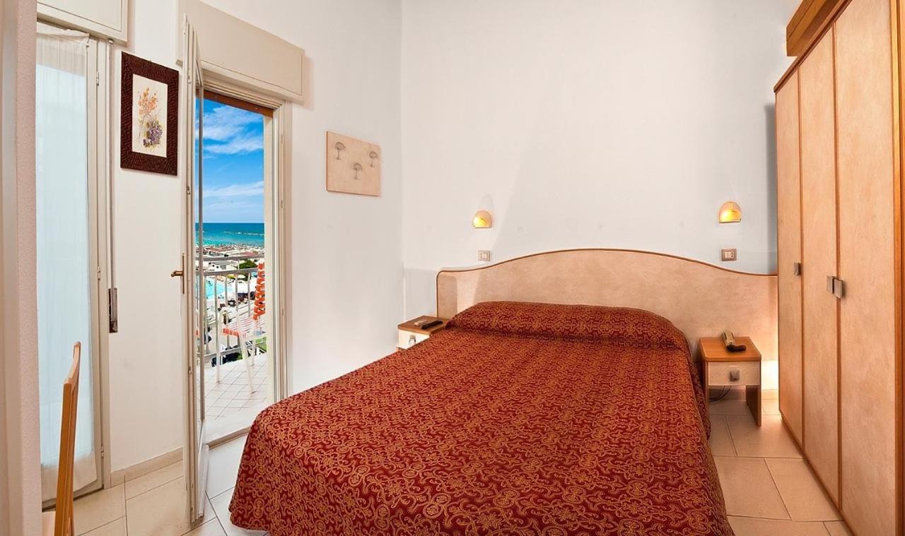 Hotel Saint Tropez Spa & Restaurant Lido Di Savio Quarto foto